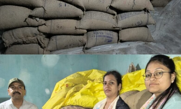 अवैध धान जब्त करते हुए