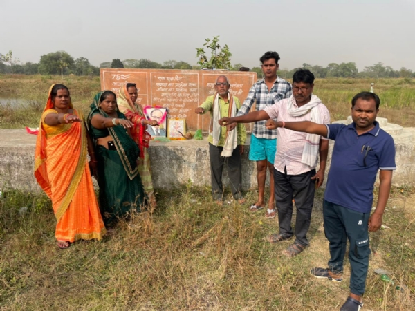 जांजगीर चांपा: अमृत सरोवर स्थलों पर मनाया गया संविधान दिवस - उद्देशिका का वाचन और जल संरक्षण की ली शपथ