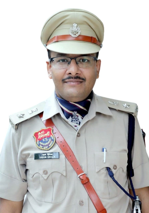 जिला पुलिस अधीक्षक वरूण सिंगला