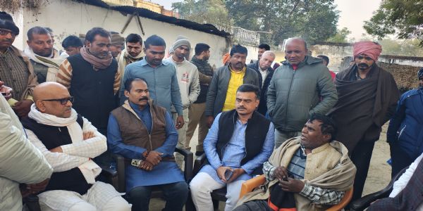 भाजपा सरकार और इलेक्शन कमीशन के लोग मिलकर लोकतंत्र का घोट रहे गला : अजय राय