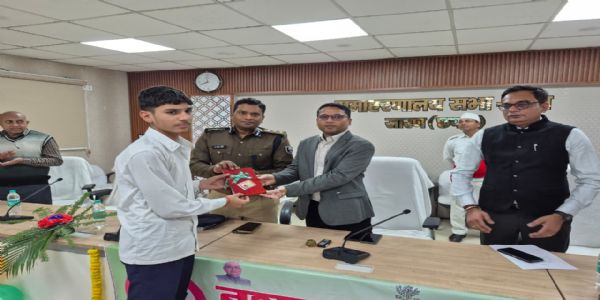 छपरा में हजारों लोगों ने लिया नशा मुक्त जीवन का संकल्प