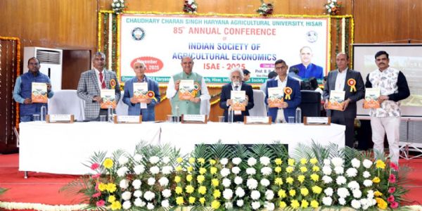 हिसार : कृषि भारतीय अर्थव्यवस्था की धुरी : प्रो. बीआर कम्बोज