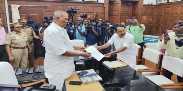 एआईएडीएमके से निष्कासित पूर्व मंत्री के.ए. सेंगोट्टैयन ने विधायक पद से दिया इस्तीफा