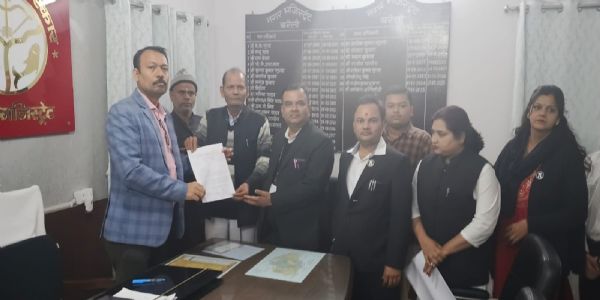 आईएएस संतोष वर्मा के कथित ब्राह्मण विरोधी बयान पर भड़के ब्राह्मण, मुख्यमंत्री को भेजा ज्ञापन