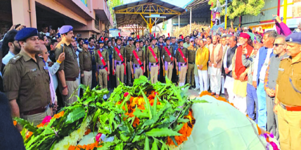 राज्य आंदोलनकारी और पूर्व कैबिनेट मंत्री दिवाकर भट्ट पंचतत्व में विलीन