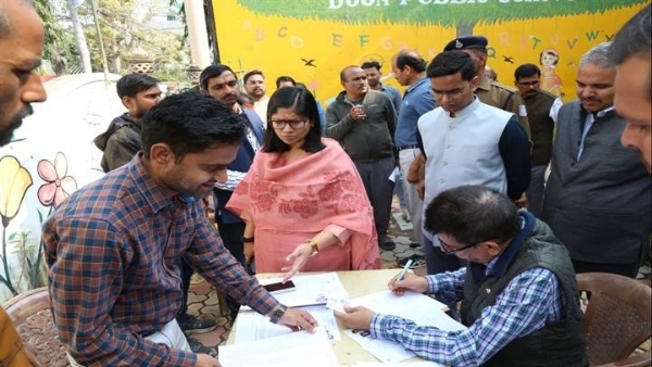 ग्वालियरः कलेक्टर ने किया एसआईआर कार्य का निरीक्षण