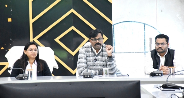 कलेक्टर राजेंद्र कटारा