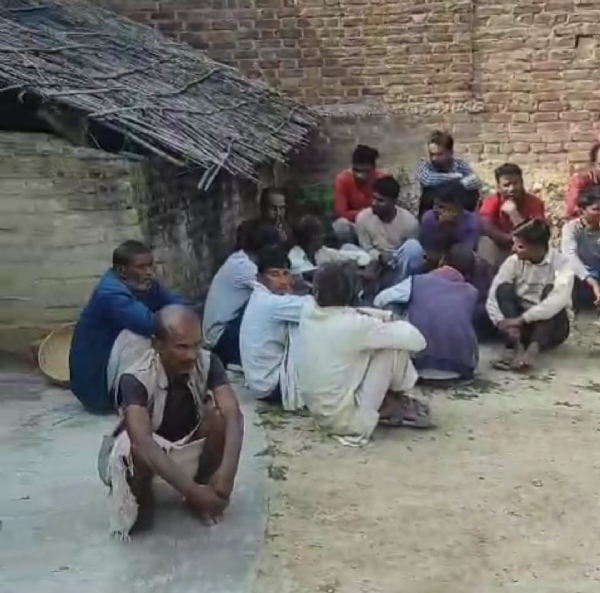 मजदूर की मौत पर रोते बिलखते परिजन