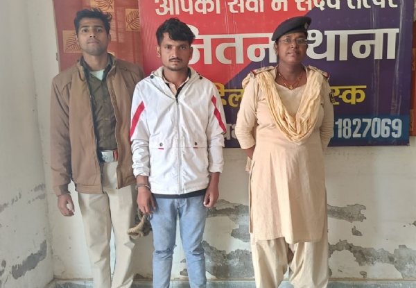 पुलिस गिरफ्त में बदमाश राजा