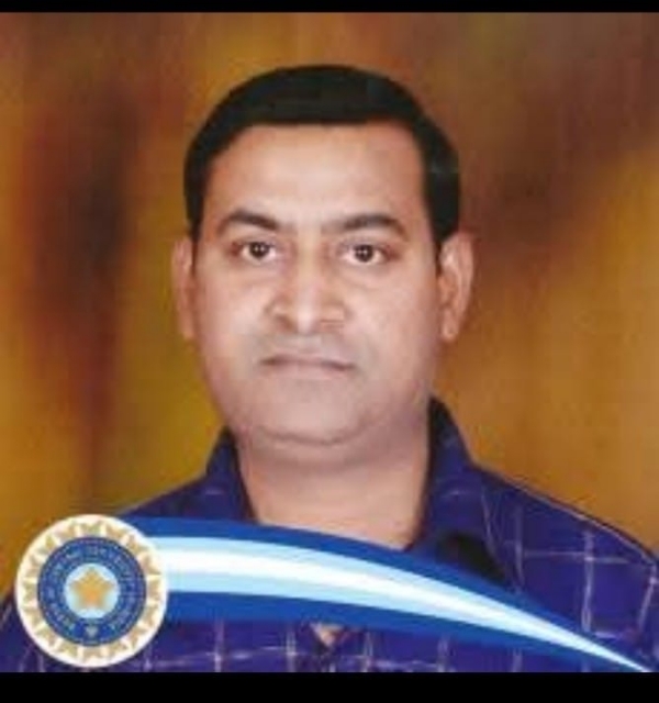 शिक्षक सर्वेश गंगवार (फ़ाइल फोटो)