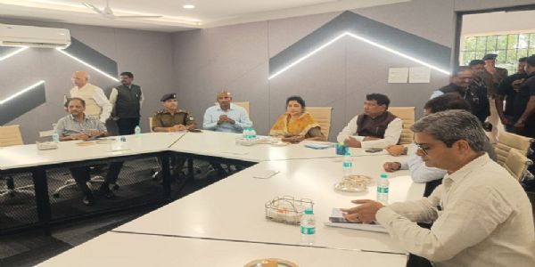 सीहोरः वीआईटी कॉलेज पहुंची मंत्री कृष्णा गौर, व्यवस्थाओं की गहन समीक्षा कर दिए सख्त निर्देश