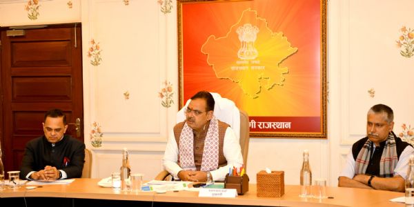 उर्वरक की कालाबाजारी एवं अवैध भंडारण के मामलों में किए जाएं लाइसेंस रद्द- मुख्यमंत्री भजनलाल शर्मा