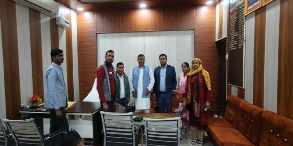 उत्कृष्ट कार्य करने वाले तीन बीएलओ सम्मानित