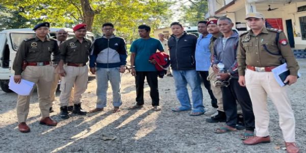 पांच अवैध शिकारी गिरफ्तार