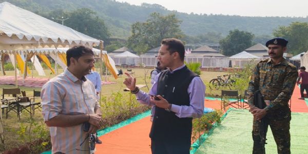 अशोकनगर: चंदेरी उत्सव तैयारियों का जायजा लेने पहुंचे कलेक्टर