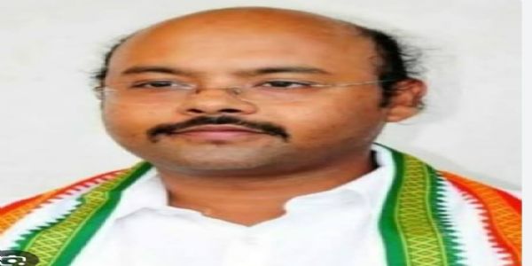 मुख्यमंत्री के रूप में पांच साल का कार्यकाल पूरा करेंगे सिद्धारमैया : यतींद्र