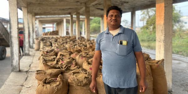 जांजगीर-चांपा : शासन की संवेदनशील धान खरीदी नीति से किसानों को मिल रही राहत : किसान संतोष कुमार