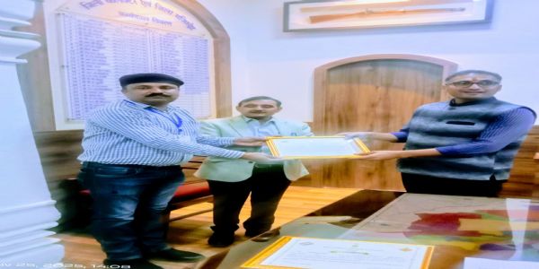 उत्कृष्ट कार्य के लिए बीएलए-बीएलओ सम्मानित