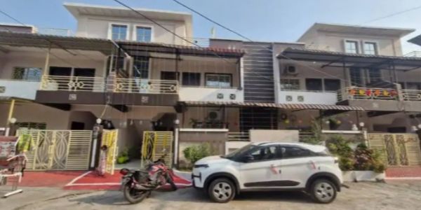 29 मिनट में चार बदमाशों ने तीन घरों से उड़ाए लाखों के जेवरात व नकदी