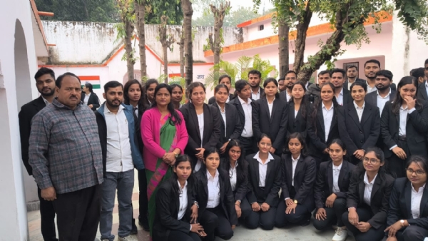 विधि छात्रों का जिला कारागार भ्रमण — जेल मैनुअल, न्यायिक प्रक्रिया एवं कैदियों की दैनिक दिनचर्या का किया अध्ययन*