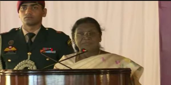 संबोधित करते हुए राष्ट्रपति द्रौपदी मुर्मु