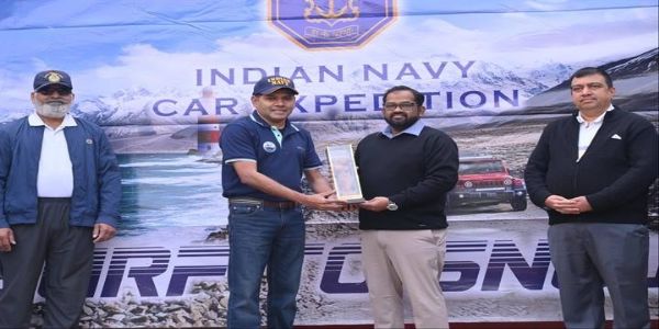 भारतीय नौसेना की कार रैली का ग्वालियर में हुआ आत्मीय स्वागत