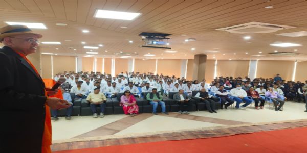 विज्ञान और अध्यात्म के साथ से अधिक प्रभावी बनता है उपचार : डॉ. द्विवेदी