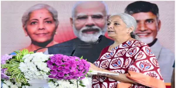 केंद्रीय वित्त मंत्री ने अमरावती में 15 बैंकों और एलआईसी के नए मुख्यालयों का किया शिलान्यास