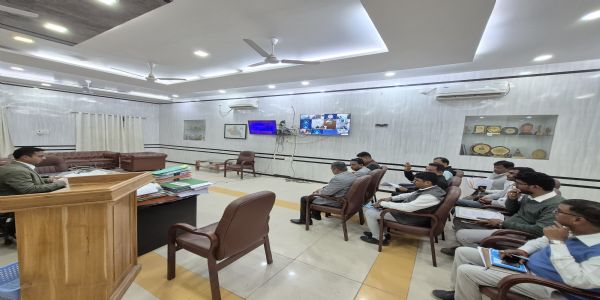 जिलाधिकारी का बाईपास परियोजनाओं में मुआवजा भुगतान प्रक्रिया में तेजी लाने का दिया निर्देश