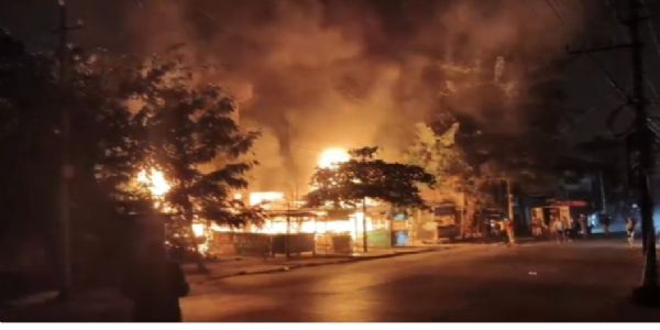 कर्नाटक के विजयपुरा में भीषण आग में सात दुकानें जलकर राख