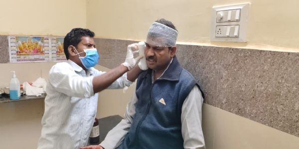 जांजगीर चांपा : तेज रफ्तार बस और कार में भिड़ंत, 23 लोग घायल, इलाज जारी