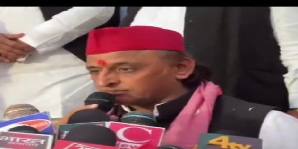 (संशोधित) एसआईआर के बहाने यह लोग आरक्षण, नौकरी और आपके अधिकार छीन लेंगे: अखिलेश