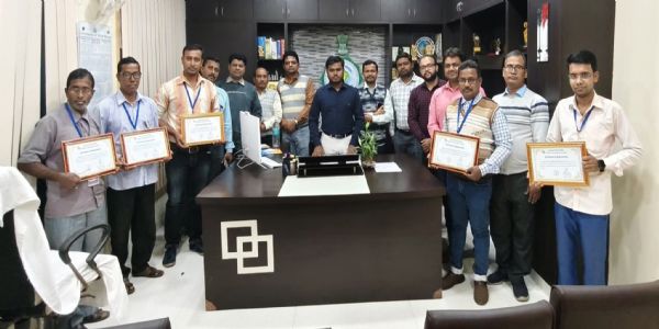 उत्कृष्ट कार्य के लिए मयना ब्लॉक के पांचों बीएलओ सम्मानित