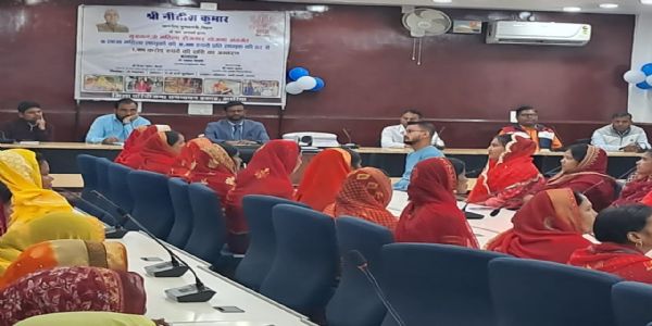 अररिया जिले के 36 हजार महिला लाभुकों को महिला रोजगार योजना के तहत दी गई दस हजार की राशि