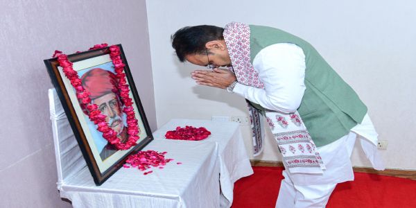 मुख्यमंत्री भजनलाल शर्मा ने महात्मा ज्योतिबा फुले की पुण्यतिथि पर श्रद्धांजलि अर्पित की