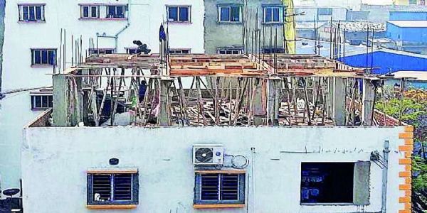 हावड़ा में अवैध भवन निर्माण पर सख़्त हुई नगर पालिका