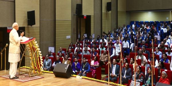 नव निर्वाचित पदाधिकारी ईमानदारी, कर्तव्यनिष्ठा और पारदर्शिता का उच्च स्तर पर करें पालन : राज्यपाल पटेल