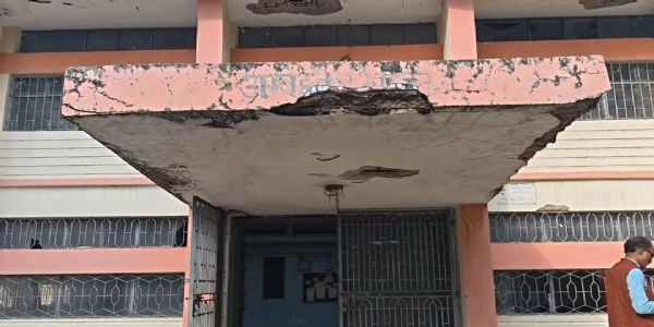 पीजी अंबेडकर विचार एवं समाज कार्य विभाग का भवन जर्जर, कभी भी हो सकता है हादसा