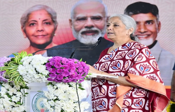 केंद्रीय वित्त मंत्री निर्मला सीतारमण केंद्रीय वित्त मंत्री निर्मला सीतारमण