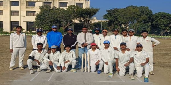 अवस्थी मेमोरियल कमेटी और डिस्ट्रिक स्पोर्ट्स एसोसिएशन मुरादाबाद द्वारा आयोजित अंडर-16 इंटर क्लब क्रिकेट लीग जारी