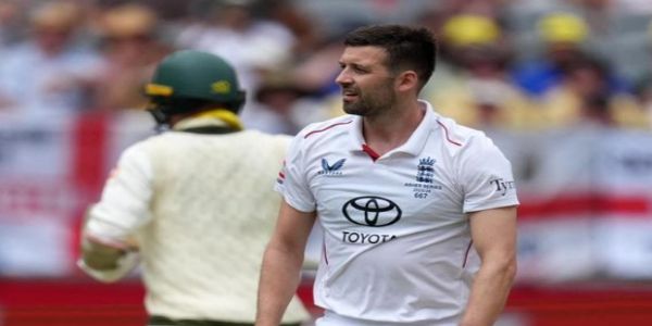एशेज 2025-26: इंग्लिश तेज गेंदबाज मार्क वुड दूसरे टेस्ट से बाहर