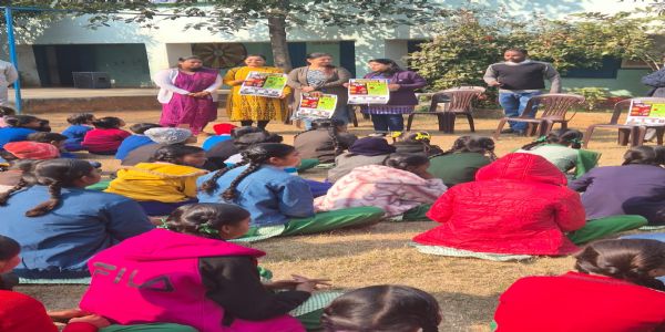 जंक फूड से बच्चों के स्वास्थ्य पर होता है असर