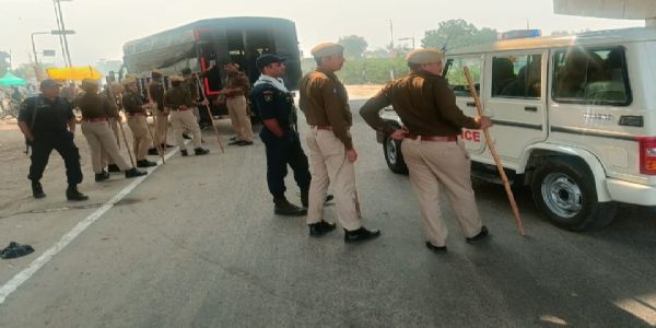 आवारा पशु पकडऩे गई निगम टीम पर हमला