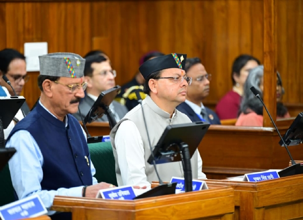 मुख्यमंत्री पुष्कर सिंह धामी विशेष सत्र में। मुख्यमंत्री पुष्कर सिंह धामी विशेष सत्र में।