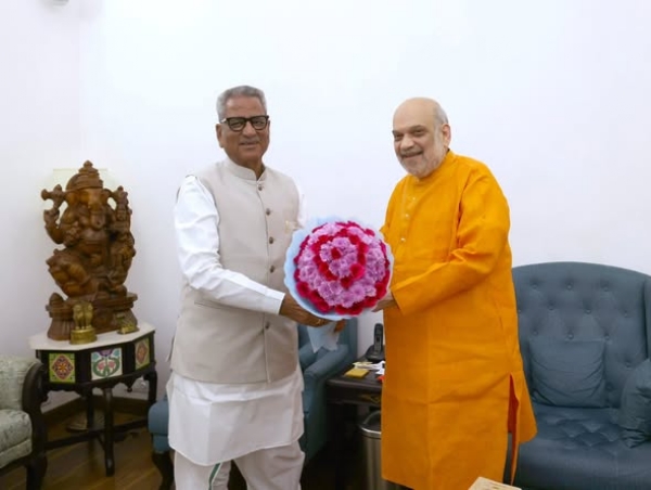 सिक्किमका राज्यपालले केन्द्रिय गृहमन्त्री शाहसॅंग गरे शिष्टाचार भेट