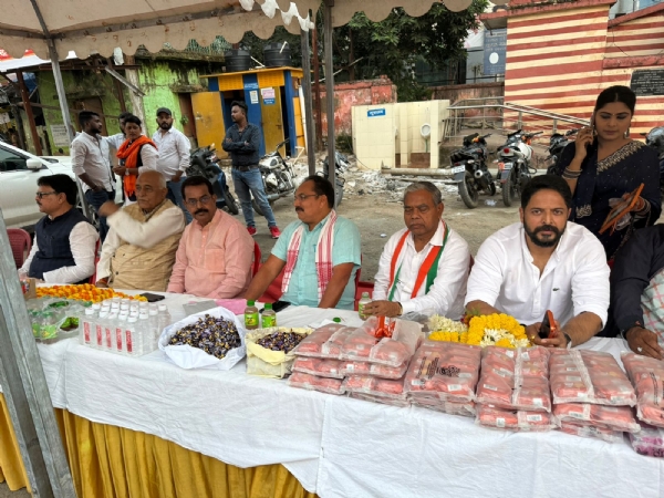 स्‍वागत शिविर में कांग्रेस के नेता