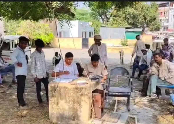 करेड़ा में खौफनाक वारदात, पोते ने दादा की कुल्हाड़ी से हत्या