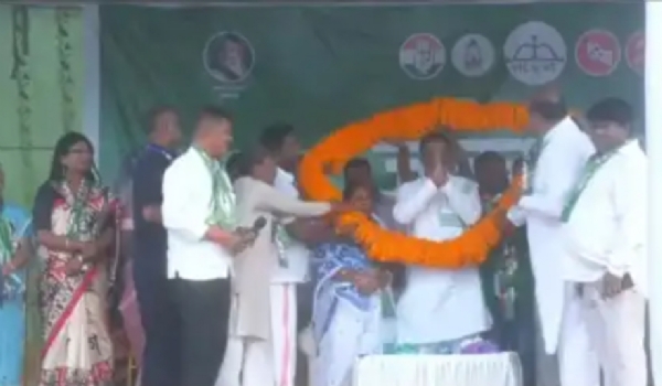 हमारी सरकार ने आदिवासी-मूलवासी समाज को उनका हक और अधिकार दिया , सीएम हेमंत सोरेन बोले हमारी सरकार ने आदिवासी-मूलवासी समाज को उनका हक और अधिकार दिया , सीएम हेमंत सोरेन बोले