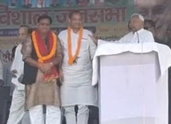 संबोधित करते मुख्यमंत्री