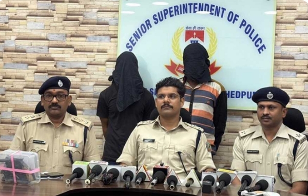 गिरफ्तार आरोपी की जानकारी देते एसएसपी पीयूष पांडेय